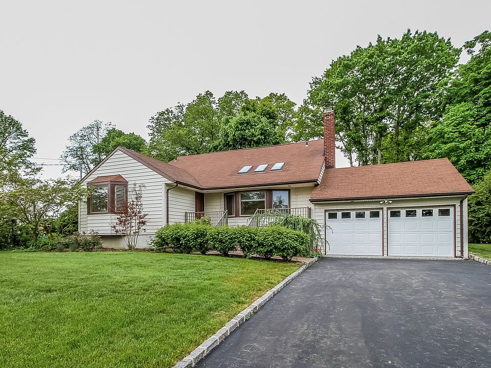 1st image of 3 Mansion Dr