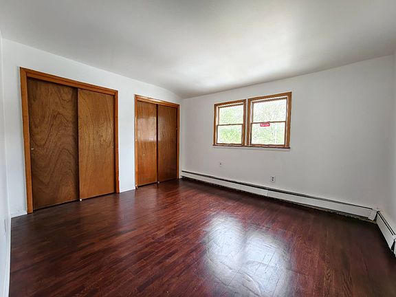 5th image of 197 Dixon Ave Floor 2