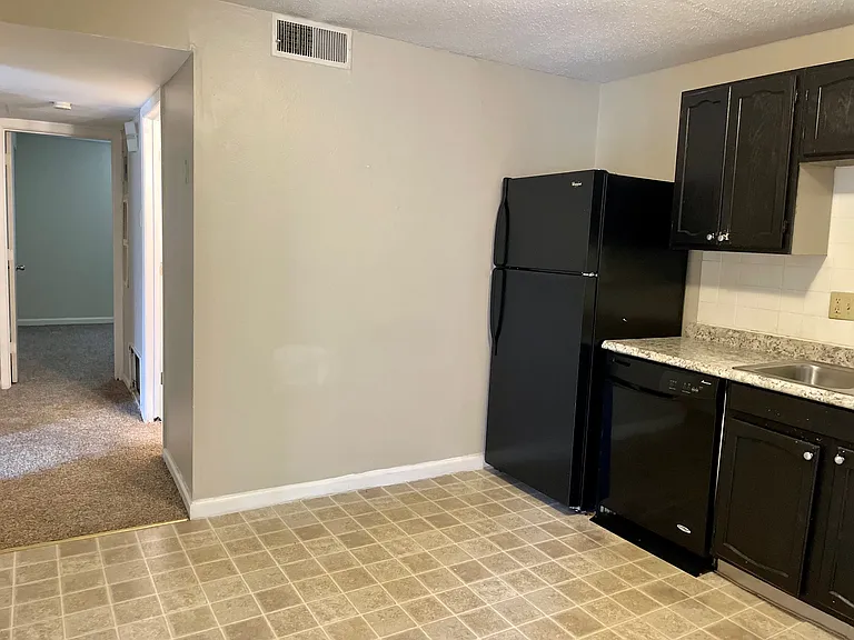 Bermuda Heights Apartments — Photo 30