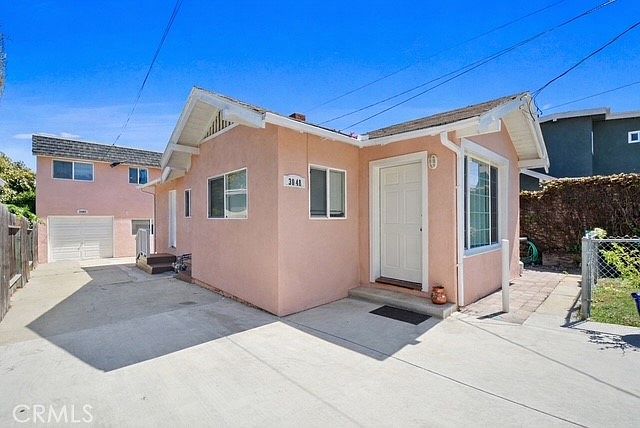 1st image of 3046 S Kerckhoff Ave