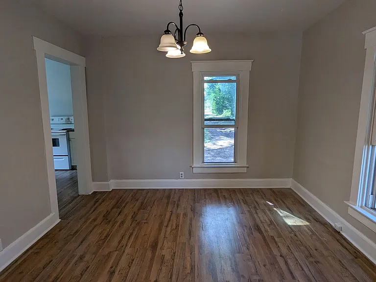 1447 Shriver Ave NE — Photo 9
