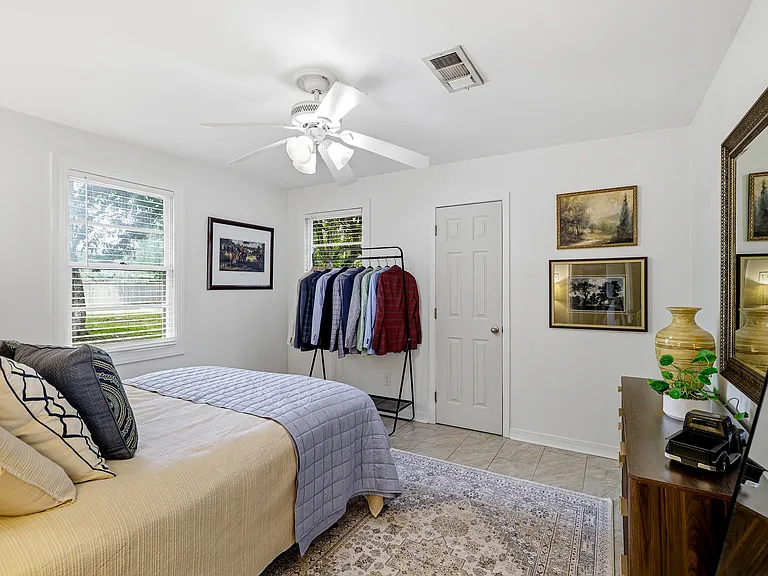 200 Garden Dr — Photo 5