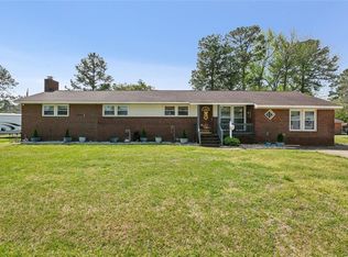 34 Woodland Rd, Poquoson, VA 23662