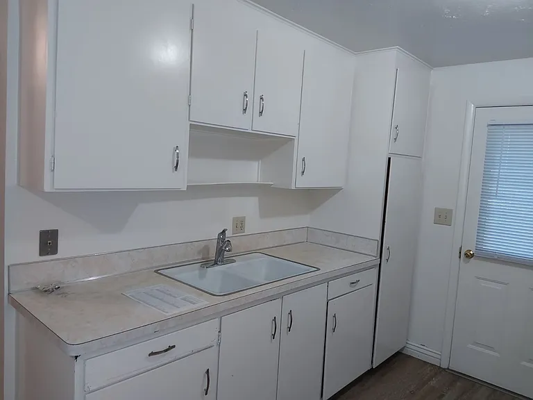 727 E 800 N #1 — Photo 3