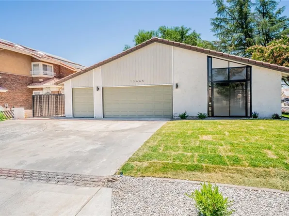 13665 Driftwood Dr, Victorville, CA 92395