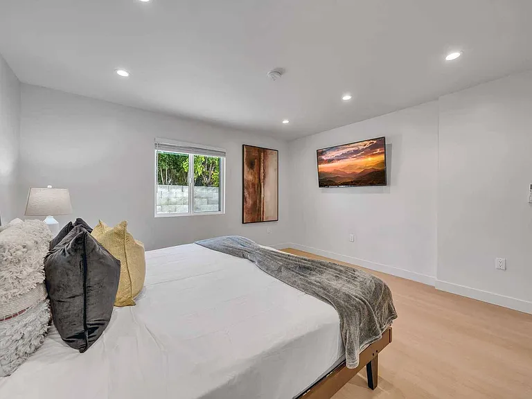 15335 Lemay St — Photo 12