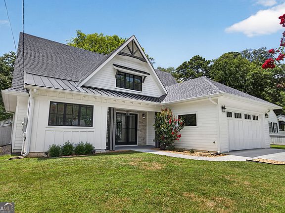 3rd image of 144 Jackson Cir SE