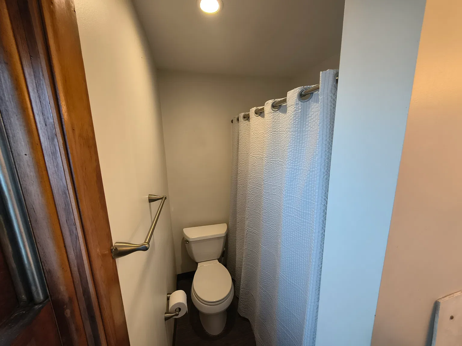 909 Crown Point Rd — Photo 4