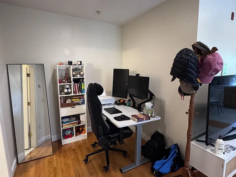 460 Green St #3 — Photo 4
