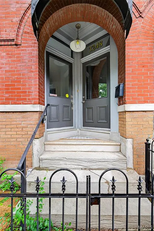 3 bed, 2.5 bath, 1838 sqft, $2,500 — Photo 3
