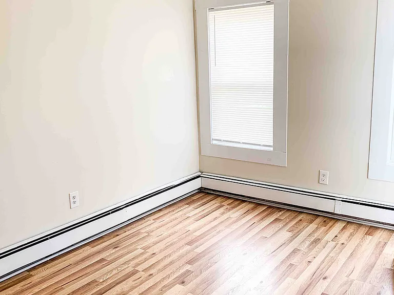 18 Pratt St #2 — Photo 6