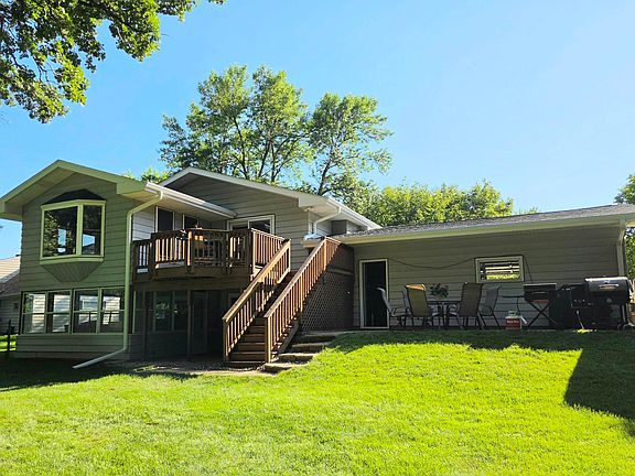 4th image of 411 Ridge Rd