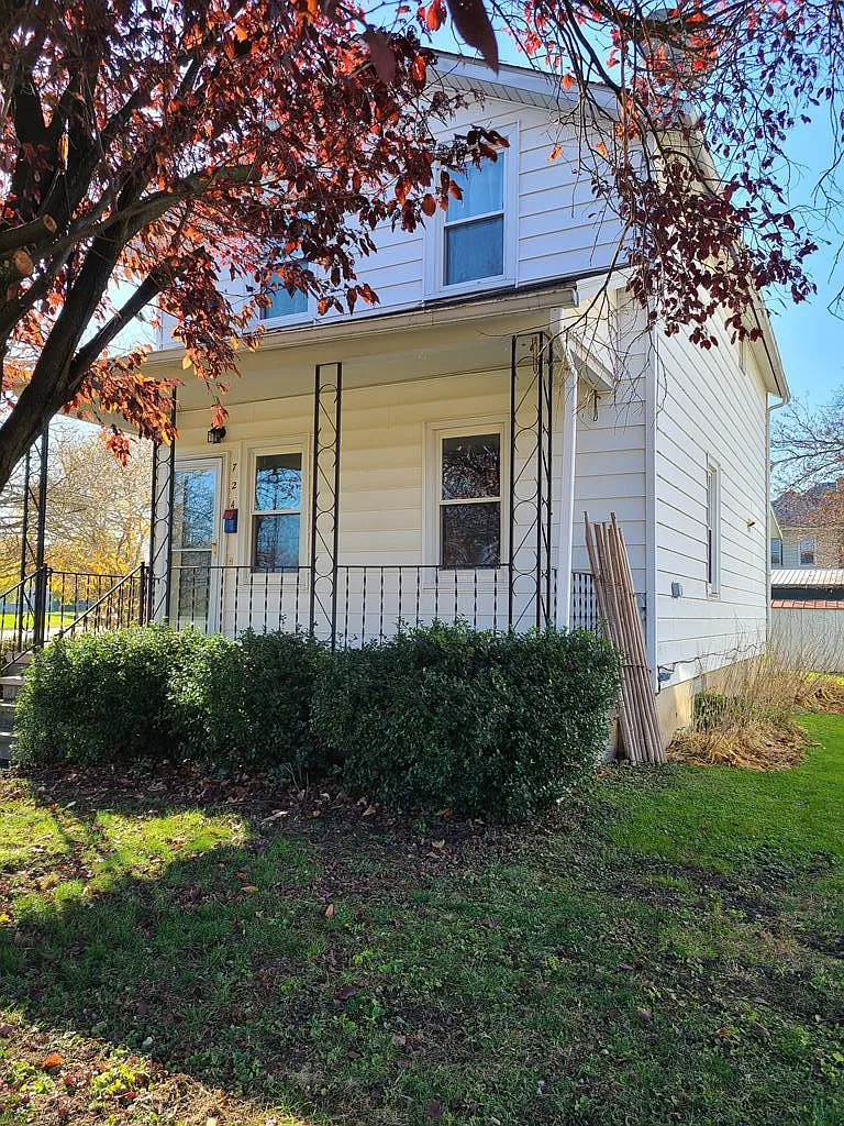 724 Delaware Ave photo 1