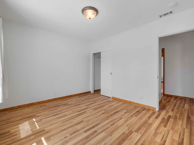 22826 Marjorie Ave — Photo 15