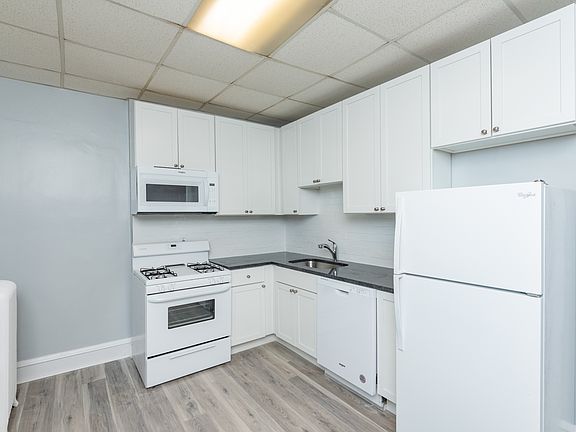 2nd image of 4008 N Wolcott Ave #3S