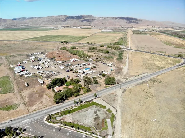 1996 N Ramona Blvd #5, San Jacinto, CA 92582