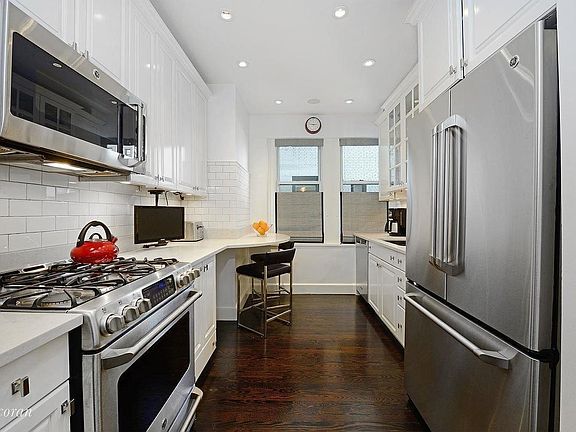 3rd image of 151 W 86th St APT 10C