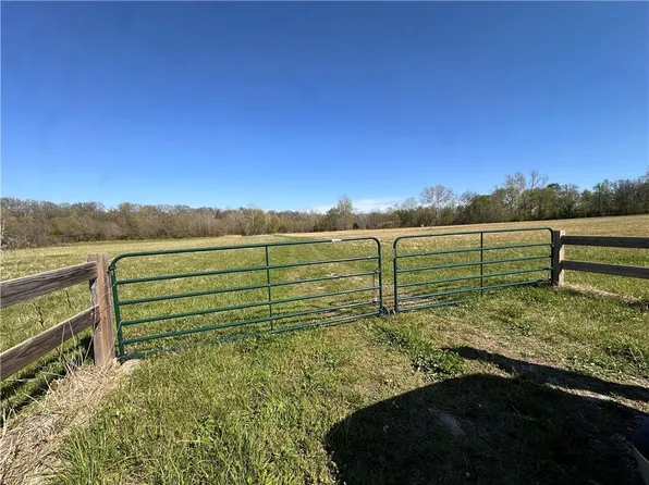 925 S 82nd Hwy, El Dorado Springs, MO 64744