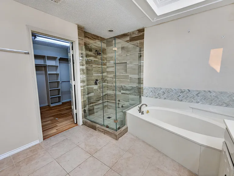 2105 Rolling Oak Ln — Photo 20