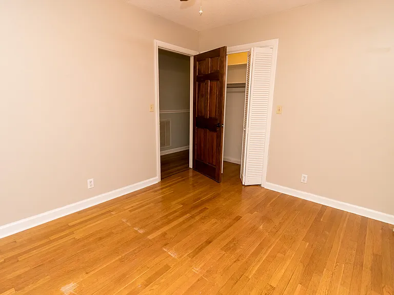 917 Brynwood Dr — Photo 32