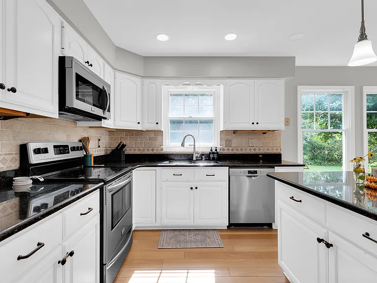 7707 Lake Glen Dr — Photo 44