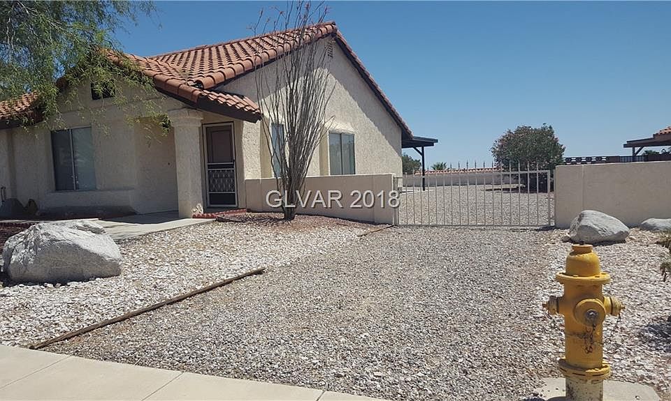 2nd image of 1743 Esteban Ave