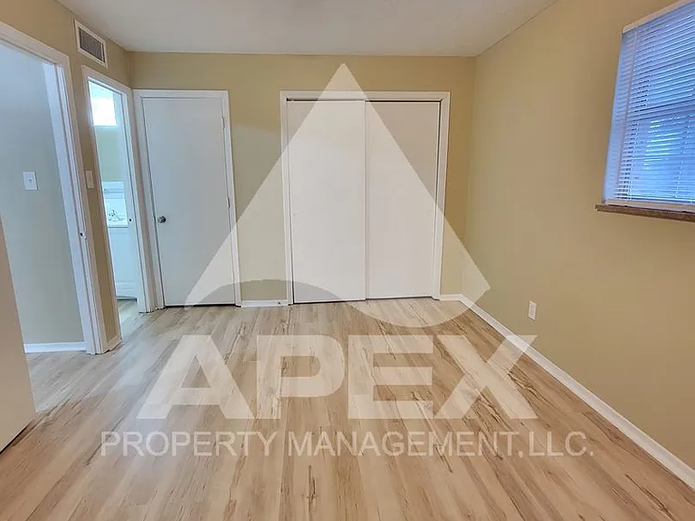 Kendle Wood Apartments — Photo 8