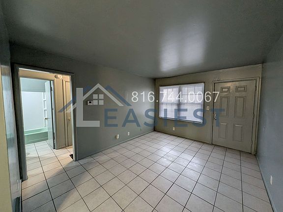 4th image of 4507 E Linwood Blvd