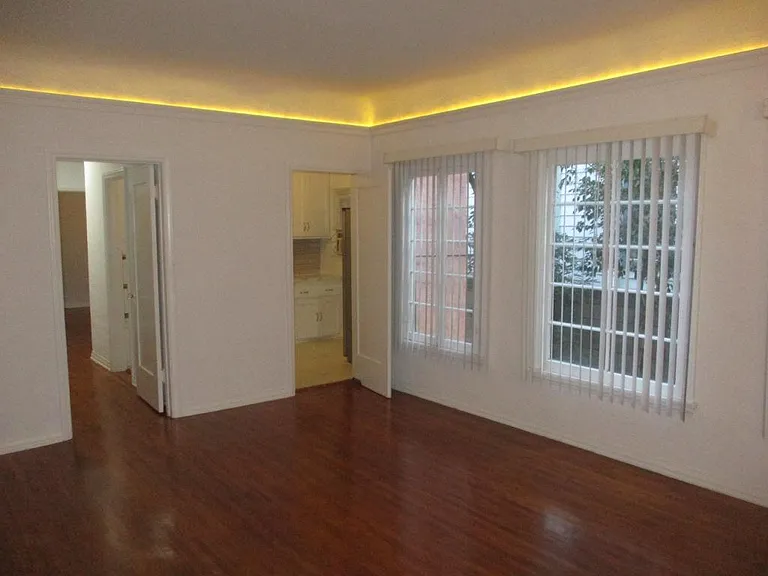 1105 Mound Ave #7 — Photo 2