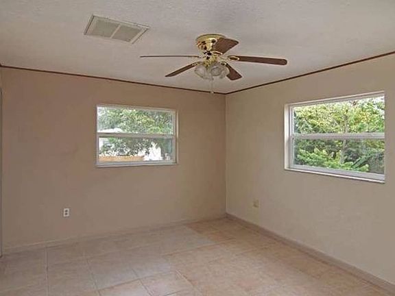 5th image of 2298 Winchester Dr