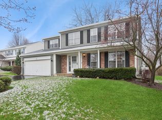 58 Ivanhoe Ln, Cary, IL 60013