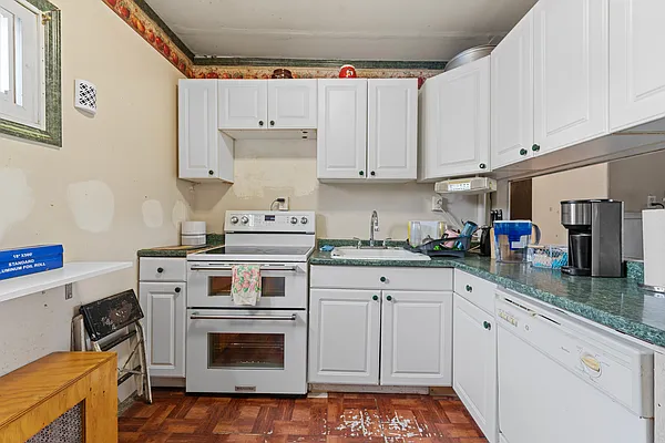 Sold by Keller Williams Realty Landmark II | media 11