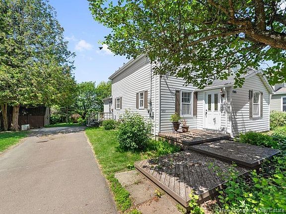 3rd image of 1205 Amirault St
