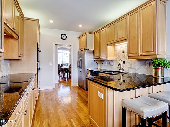 3rd image of 1018 Natural Springs Way