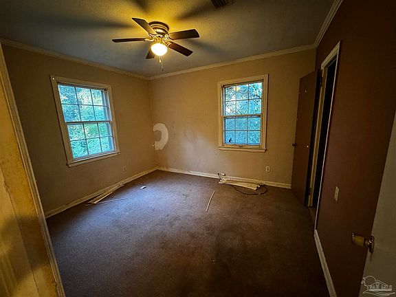 3rd image of 222 Willow St