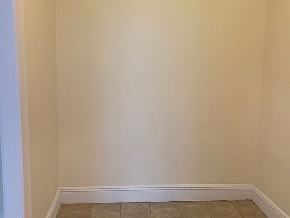 4th image of 26-17 30th St #2R