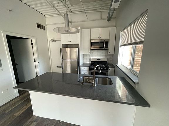2nd image of 460 Coventry Ln #209