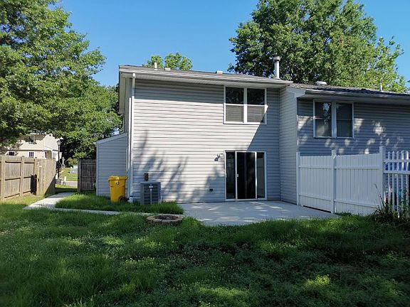 3rd image of 3579 Brickwall Ln #1