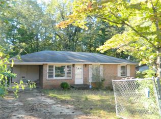 611 Edgewood Dr, Auburn, AL 36832