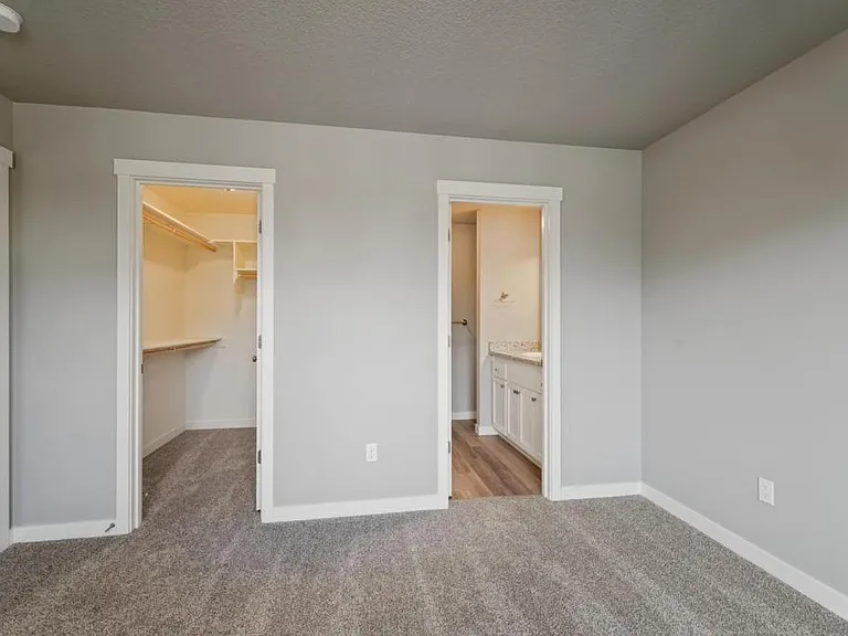 4252 Ash Grove Dr NE — Photo 8