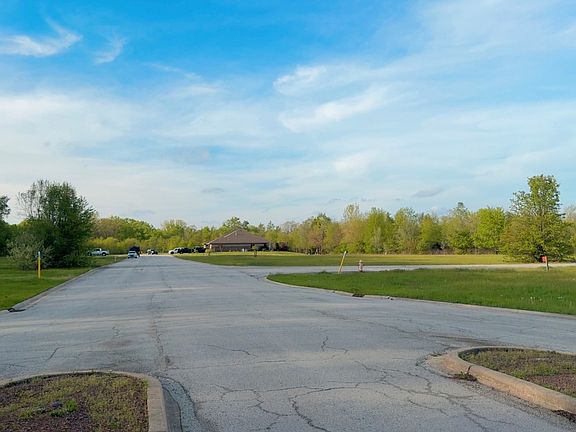 4th image of 211 River Run Dr