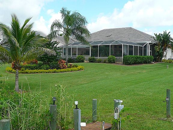 5th image of 2674 SE Erickson Dr