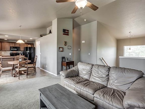 3rd image of 12606 W Pacific Ct