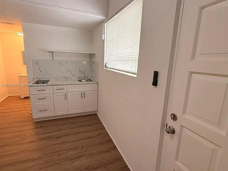 2750 SW 26th St #1 — Photo 3
