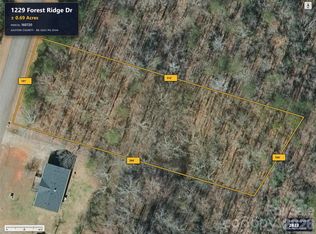 1229 Forest Ridge Dr, Bessemer City, NC 28016