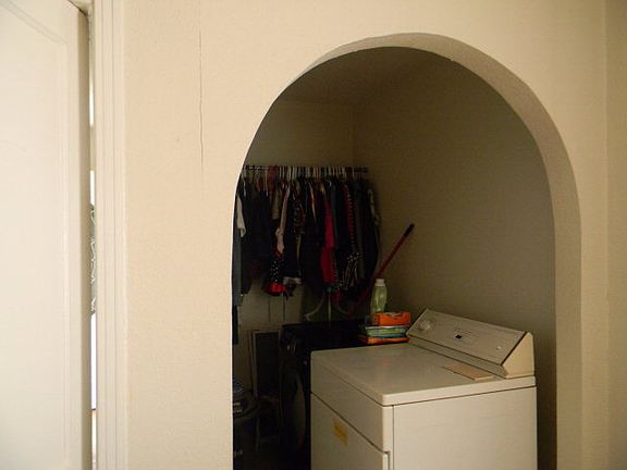 4th image of 1320 Clifford St