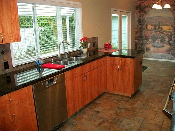 5th image of 108 Farview Dr