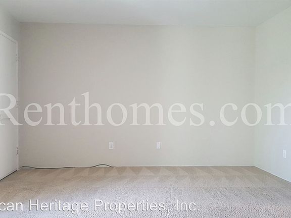 3rd image of 4136 Genesee Ave