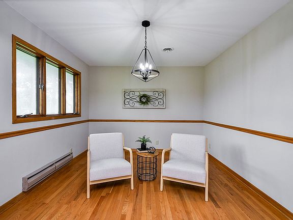 5th image of 2S557 Bliss Rd