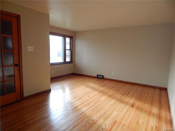 5th image of 9016 Demunda Ave